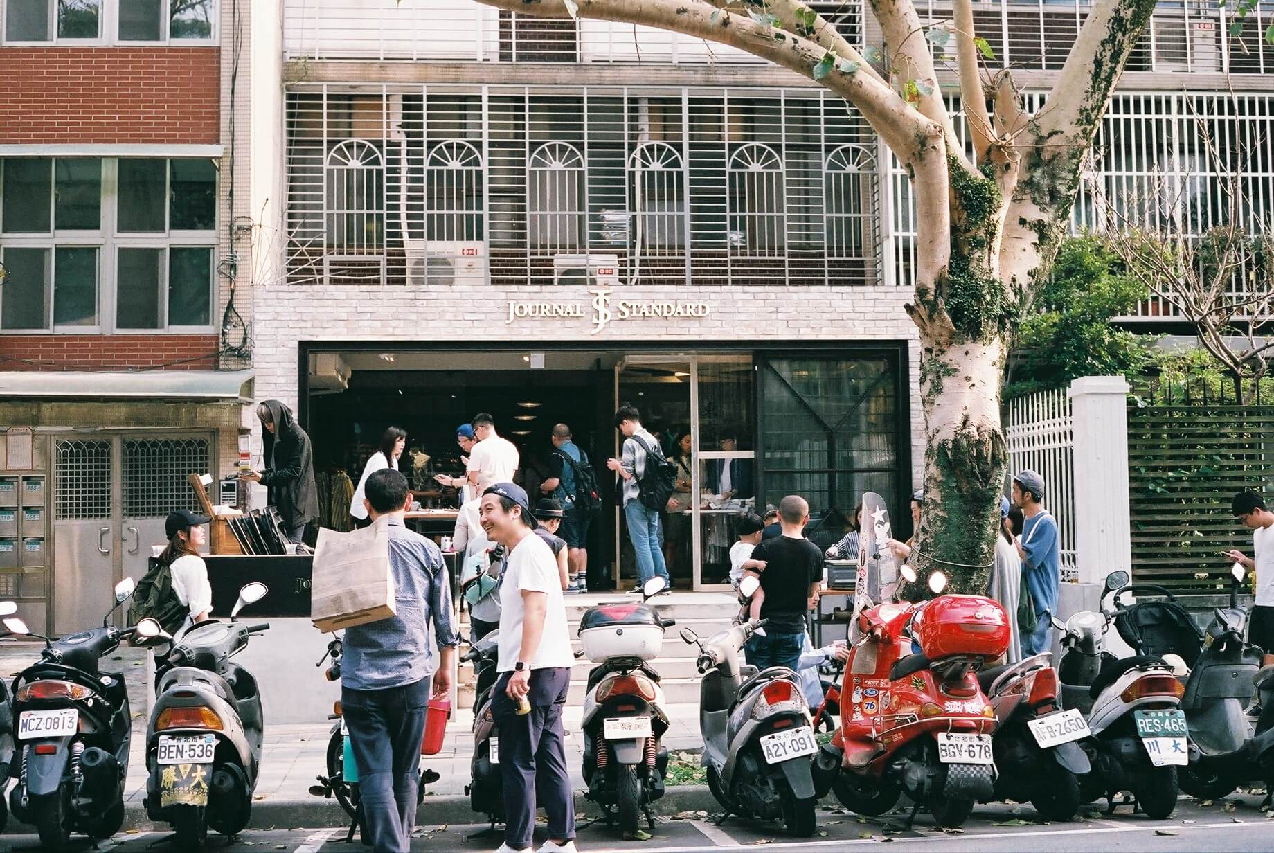 A little trip. - 吉田沙世ちゃんと、ちょっと台湾のジャーナル