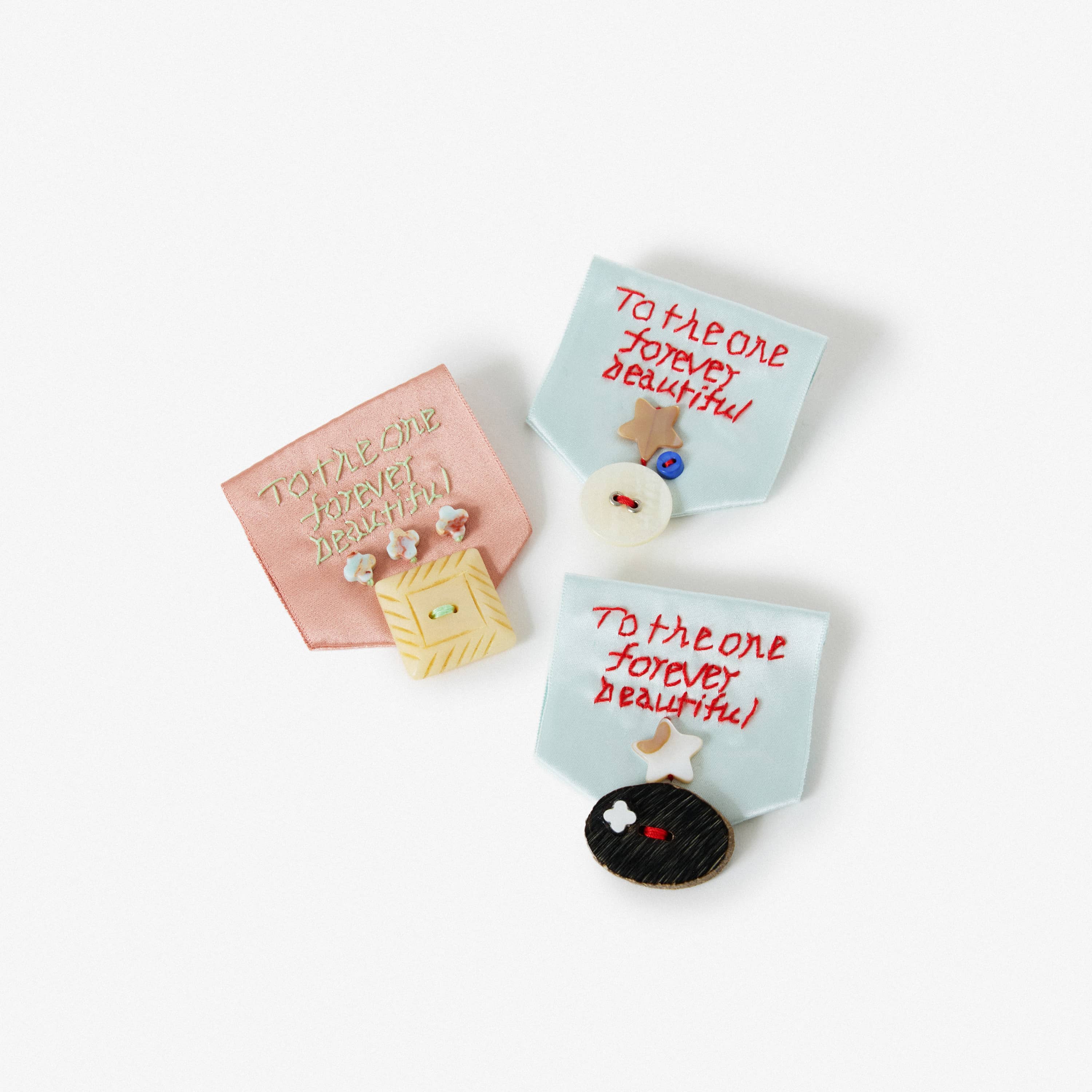 ベビのブローチ