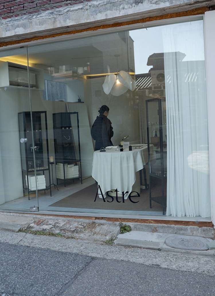 Annyeong! Seoul Astre