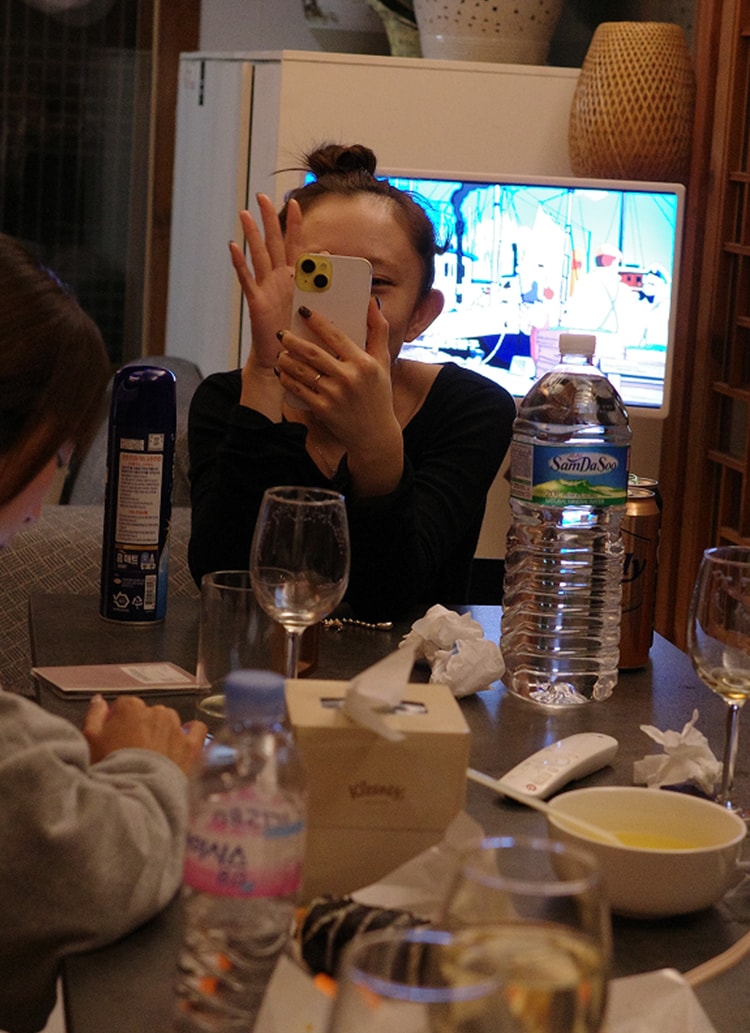 Annyeong!Seoul! journal a moment