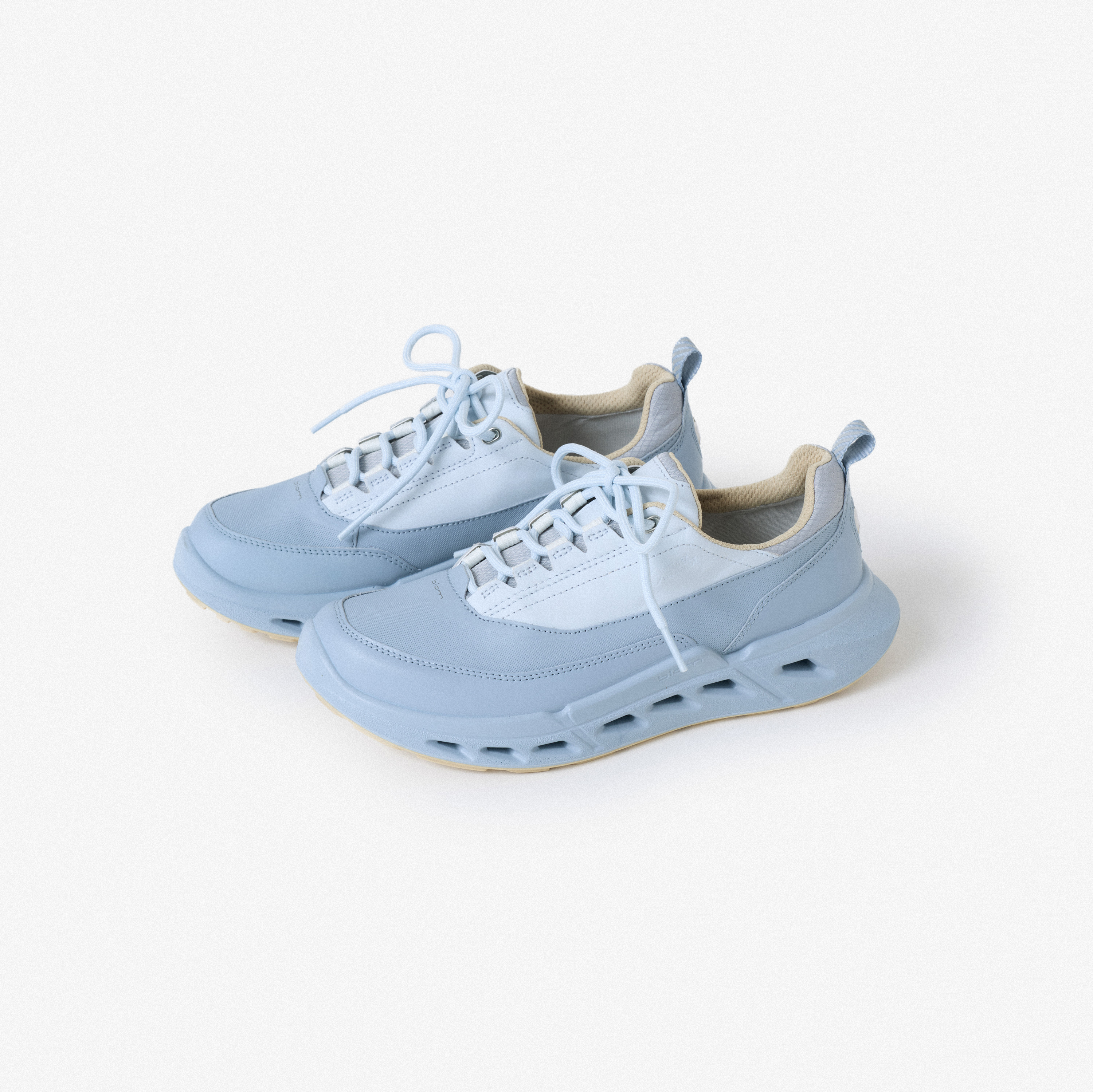 エコーのシューズ