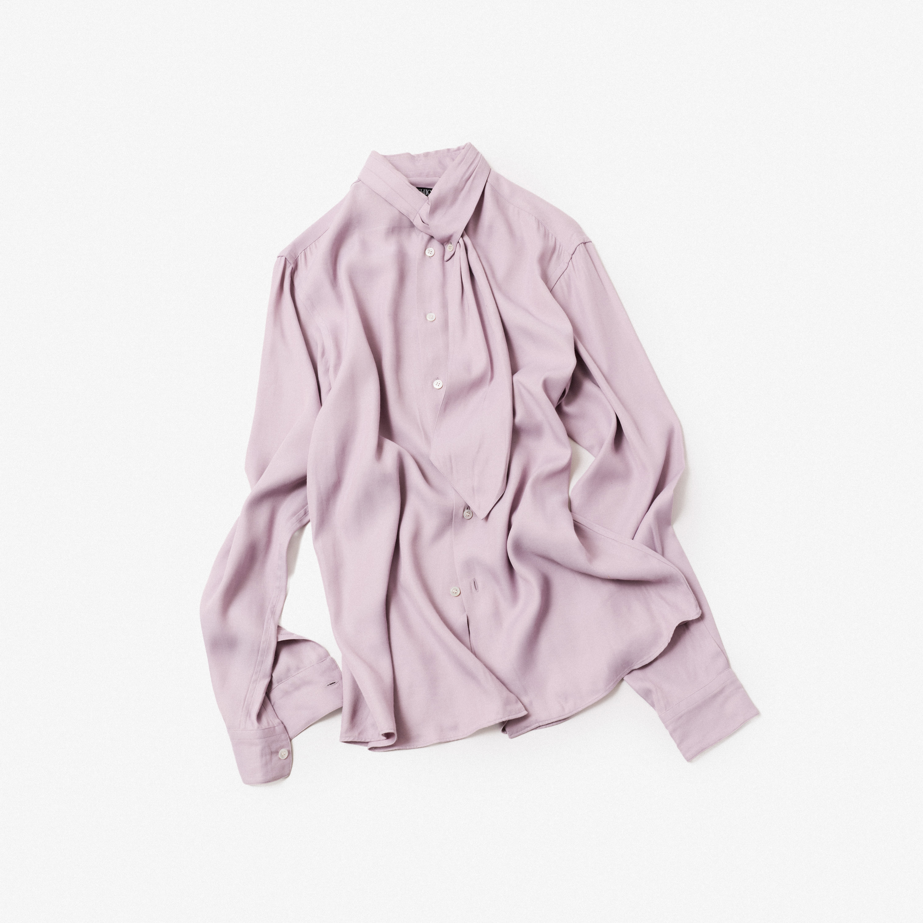 ソウシオオツキのシャツ