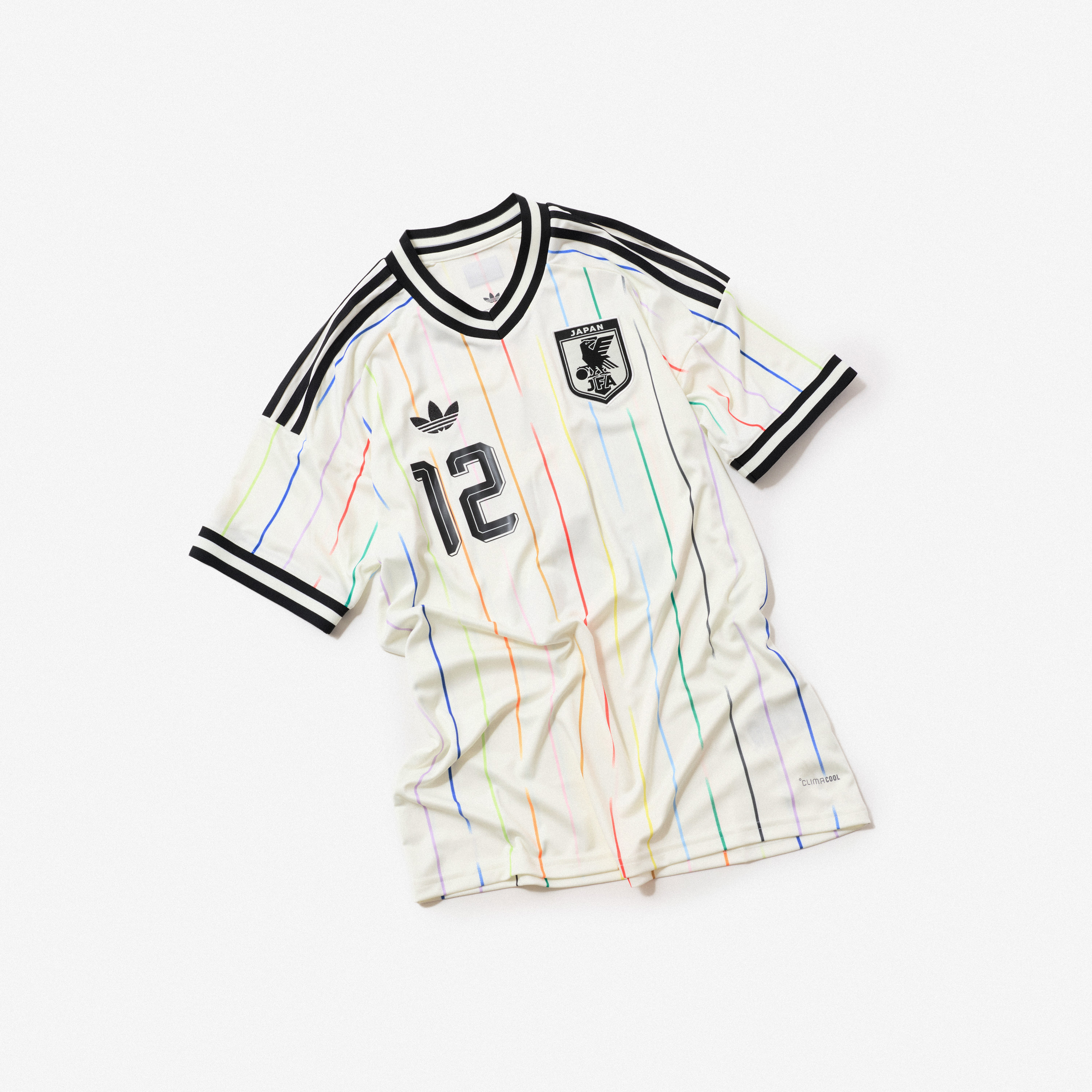 アディダスのサッカー日本代表 2026 アウェイレプリカユニフォーム