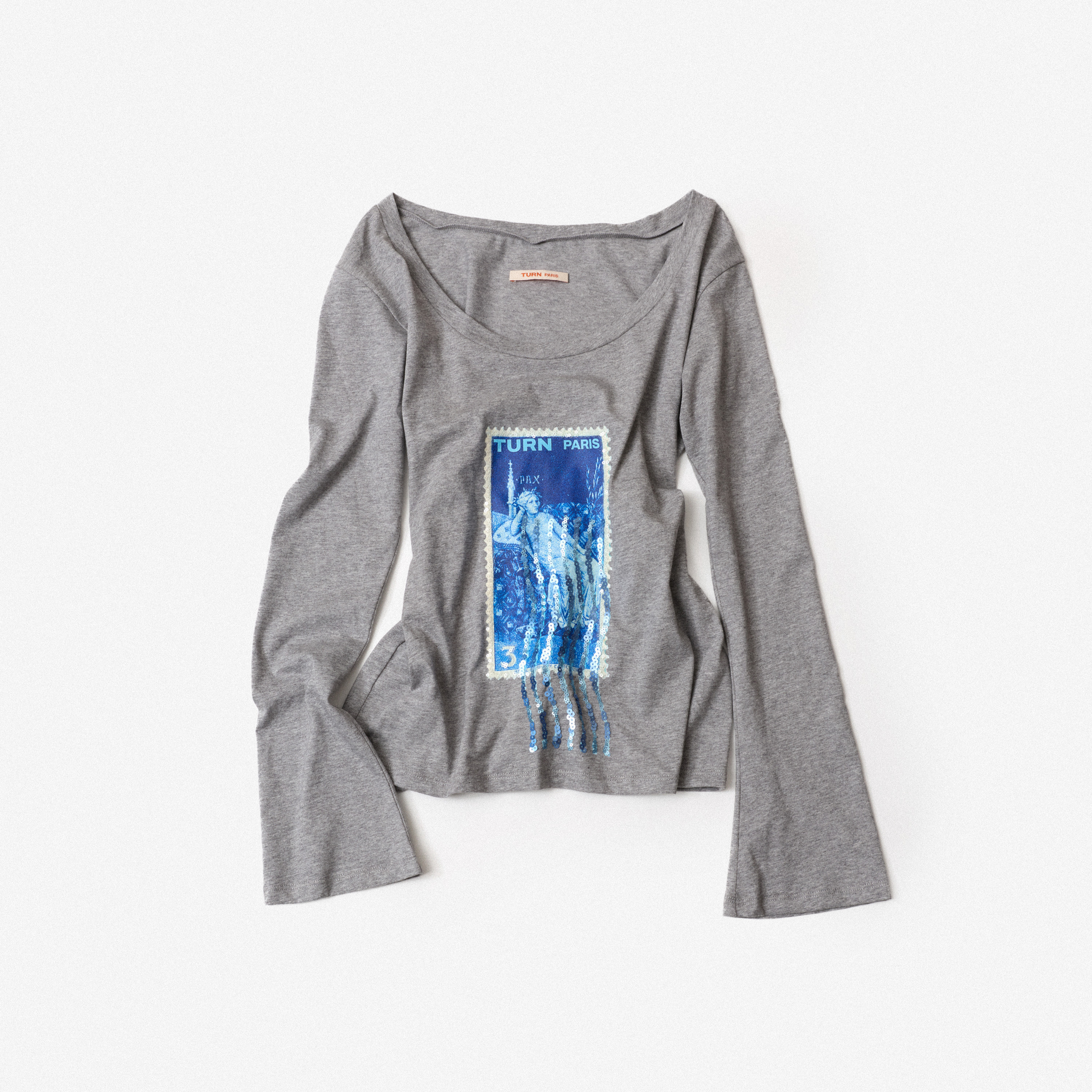 ターンのロングTシャツ